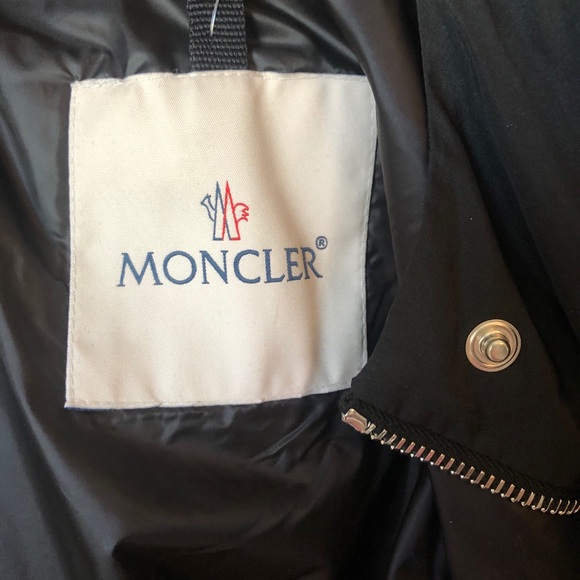Moncler Asuncion Black Jacket - Picture 8 of 11